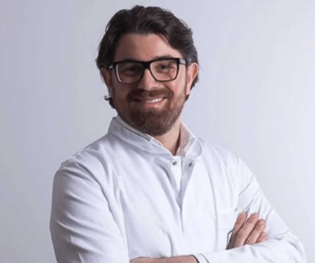 Dr. YASAR SEZGIN
