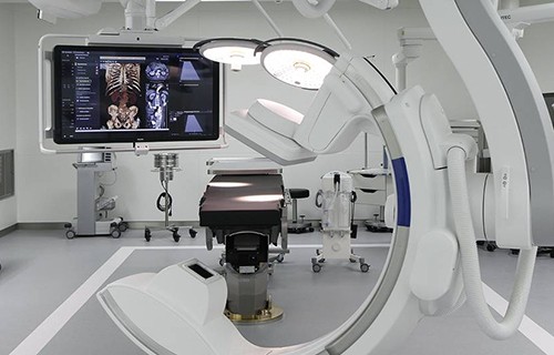 В гибридной операционной Рехтс Дер Изар можно проводить МРТ и КТ во время операции