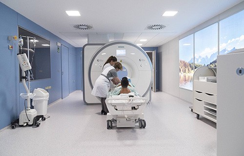 Радиотерапия в клинике при университете Наварры в Мадриде