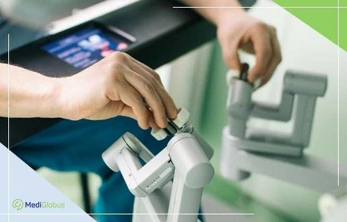 роботизована простатектомія системою Да Вінчі лікар, який керує роботизованою хірургічною системою Да Вінчі
